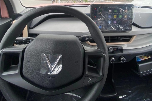 VinFast VF 3 có thêm bản Plus giàu trang bị hơn, giá dự kiến 315 triệu đồng VinFast VF 3 có thêm bản Plus giàu trang bị hơn, giá dự kiến 315 triệu đồng