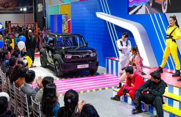 VinFast mở bán VF 3, áp dụng chính sách sạc miễn phí tại Indonesia VinFast mở bán VF 3, áp dụng chính sách sạc miễn phí tại Indonesia