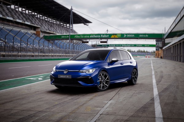 Volkswagen Golf nhập từ Đức có giá từ 798 triệu đồng Volkswagen Golf nhập từ Đức có giá từ 798 triệu đồng