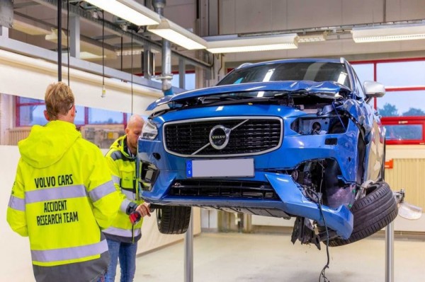 Volvo: Cam kết an toàn và bài học cho ngành công nghiệp ô tô