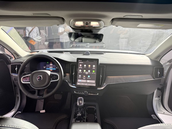 Volvo XC60 và S90 bản nâng cấp giá từ 2,3 tỉ đồng tại Việt Nam Volvo XC60 và S90 bản nâng cấp giá từ 2,3 tỉ đồng tại Việt Nam