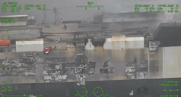 Vụ cháy tàu khiến hơn 3.000 ô tô chìm dưới biển: Thiệt hại khoảng 560 triệu USD Vụ cháy tàu khiến hơn 3.000 ô tô chìm dưới biển: Thiệt hại khoảng 560 triệu USD