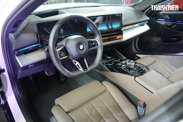 Vừa trình làng BMW 5-series thế hệ mới, THACO giảm 100 triệu đồng cho khách mua Vừa trình làng BMW 5-series thế hệ mới, THACO giảm 100 triệu đồng cho khách mua