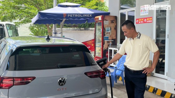 Xăng E10 có thực sự làm xe ì máy yếu, 'ngốn' nhiên liệu? Xăng E10 có thực sự làm xe ì máy yếu, 'ngốn' nhiên liệu?