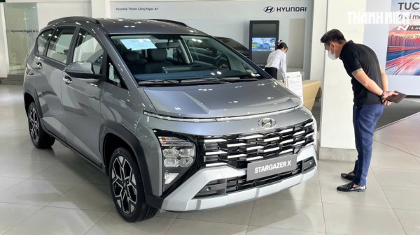 Xe MPV 7 chỗ tại Việt Nam 'đại hạ giá', Hyundai Stargazer giảm hơn 100 triệu đồng
