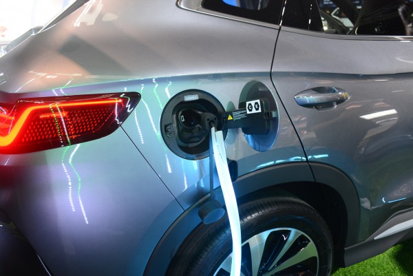 Xe PHEV phát thải cao gấp 5 lần thử nghiệm, không 'xanh' như công bố? Xe PHEV phát thải cao gấp 5 lần thử nghiệm, không 'xanh' như công bố?