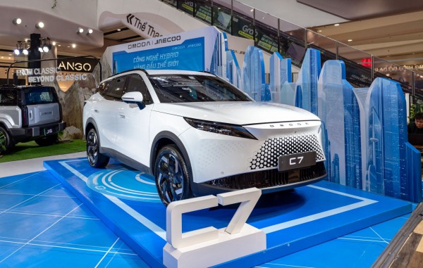 Xe Trung Quốc Omoda C7 trình làng khách Việt, giá cao hơn Mazda CX-5 gần 100 triệu Xe Trung Quốc Omoda C7 trình làng khách Việt, giá cao hơn Mazda CX-5 gần 100 triệu