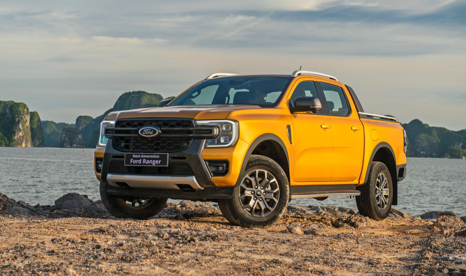 Xe bán tải tại Việt Nam: Ford Ranger chiếm 87% thị phần, Isuzu D-Max vẫn ế