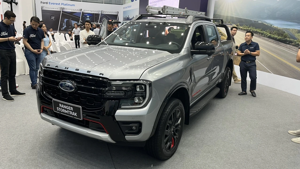 Xe bán tải tại Việt Nam: Mitsubishi Triton 'hụt hơi', Ford Ranger băng băng về đích Xe bán tải tại Việt Nam: Mitsubishi Triton 'hụt hơi', Ford Ranger băng băng về đích