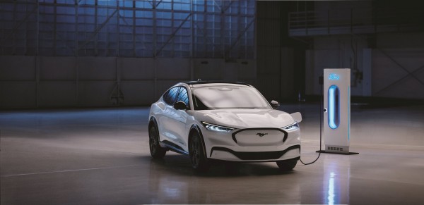 Xe điện Ford Mustang Mach-E giảm giá gần 1 tỷ đồng Xe điện Ford Mustang Mach-E giảm giá gần 1 tỷ đồng