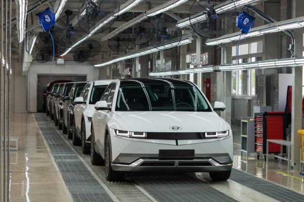 Xe điện áp đảo bảng xếp hạng xe tốt nhất năm 2026