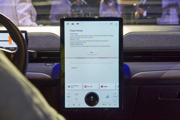 Xe điện duy nhất của Ford tại Việt Nam giảm giá 900 triệu đồng