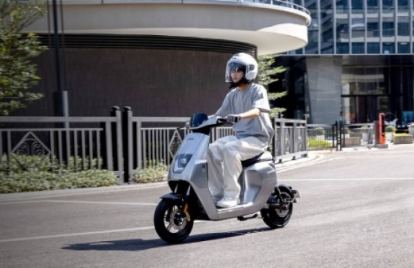 Xe điện 'hạt tiêu' Honda U-Be bán tại Việt Nam, giá gấp đôi thị trường Trung Quốc Xe điện 'hạt tiêu' Honda U-Be bán tại Việt Nam, giá gấp đôi thị trường Trung Quốc