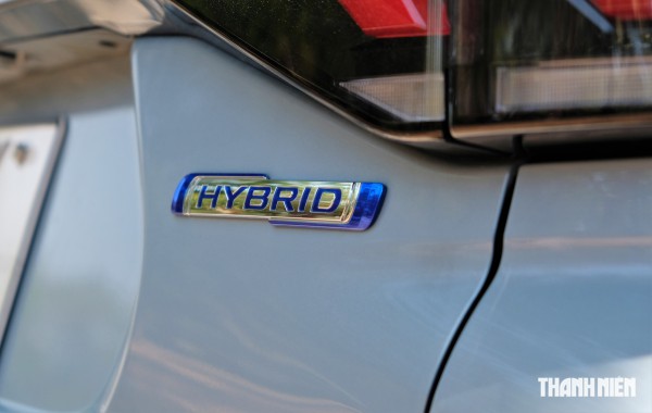 Xe hybrid có 'kén' xăng E10?