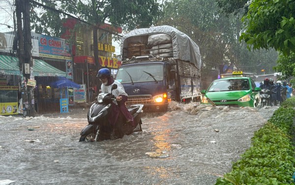 Xe máy cũng bị thủy kích, mất cả chục triệu sửa chữa nếu chủ quan