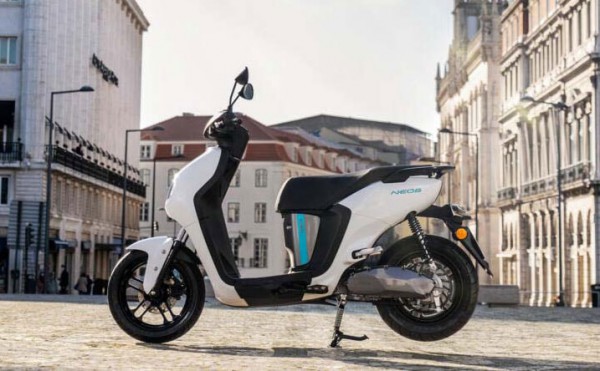 Xe máy điện Yamaha và Honda bị khách hàng Việt chê Xe máy điện Yamaha và Honda bị khách hàng Việt chê