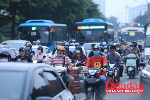 Xe máy tăng trưởng nhanh, cần làm gì để cải thiện an toàn giao thông?