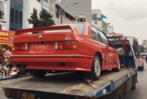 Xe sang siêu hiếm BMW M3 E30 xuất hiện tại Việt Nam