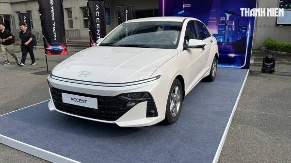 Xe sedan số sàn tại Việt Nam đang dần 'lụi tàn' Xe sedan số sàn tại Việt Nam đang dần 'lụi tàn'