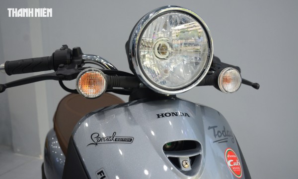 Xe tay ga tiết kiệm xăng Honda Today 50 về Việt Nam 20 chiếc Xe tay ga tiết kiệm xăng Honda Today 50 về Việt Nam 20 chiếc