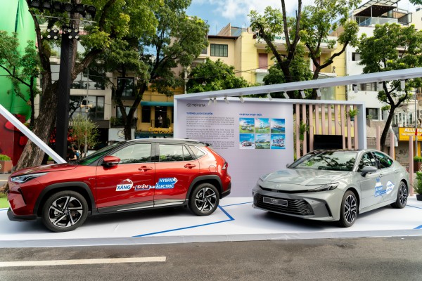 Xu hướng xe xăng lai điện chinh phục người dùng trẻ, Yaris Cross HEV chiếm ưu thế