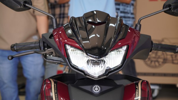 Yamaha 135LC Fi bản đặc biệt đầu tiên về Việt Nam, không dành cho số đông Yamaha 135LC Fi bản đặc biệt đầu tiên về Việt Nam, không dành cho số đông