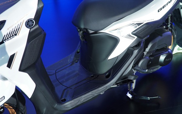 Yamaha Gear 125 Hybrid có gì đấu với 'vua doanh số' Honda Vision?