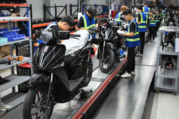 Đi xa - pin bền: Dat Bike còn gì để cạnh tranh trong ngành xe điện Đi xa - pin bền: Dat Bike còn gì để cạnh tranh trong ngành xe điện