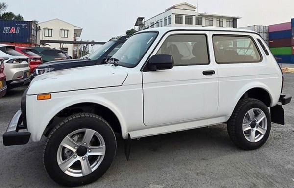 Ô tô Lada cập cảng Việt Nam từ 3 tháng trước, nay không biết ở đâu? Ô tô Lada cập cảng Việt Nam từ 3 tháng trước, nay không biết ở đâu?