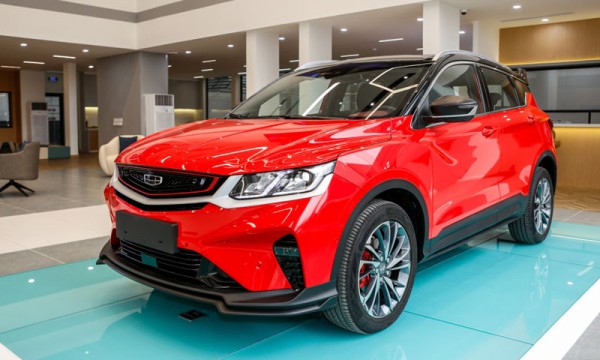 Ô tô Trung Quốc “đời cũ” tràn vào Việt Nam Ô tô Trung Quốc “đời cũ” tràn vào Việt Nam