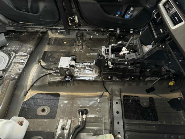 Ô tô bị ngập nước, chất lượng xuống cấp như thế nào?