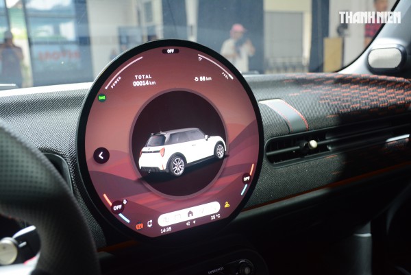 Ô tô cỡ nhỏ đậm chất chơi MINI John Cooper Works 2025 có gì mới?