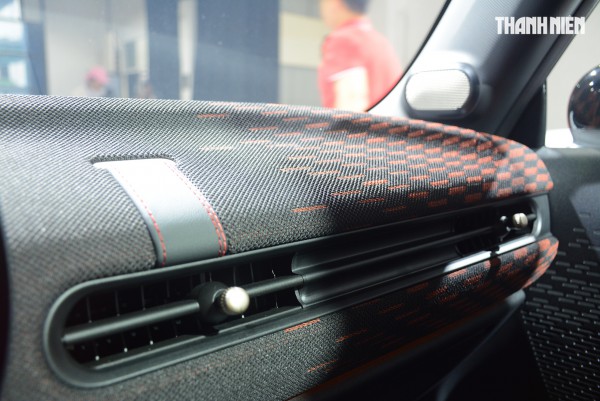 Ô tô cỡ nhỏ đậm chất chơi MINI John Cooper Works 2025 có gì mới?