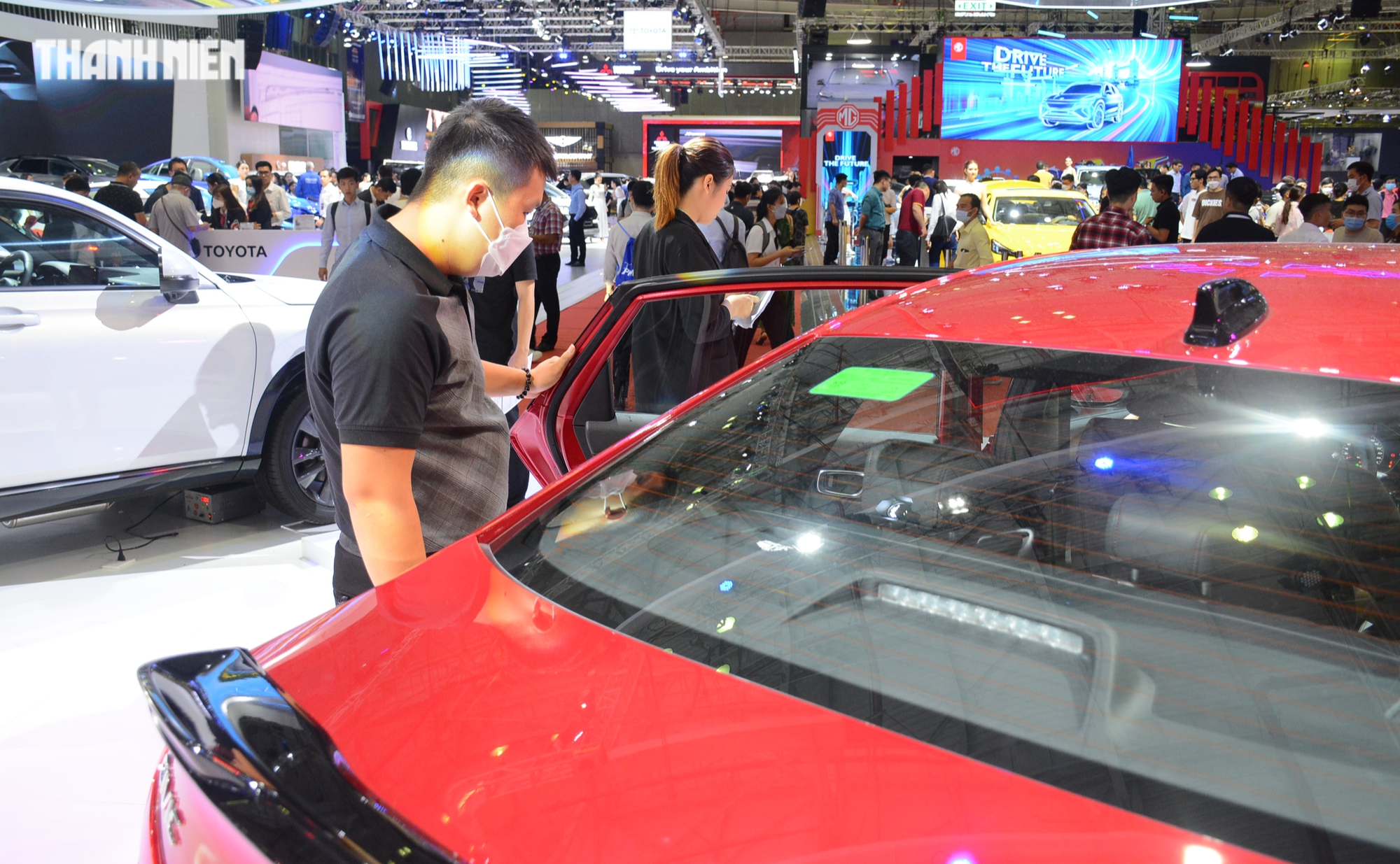 Ô tô ‘đại hạ giá’ giảm lệ phí trước bạ, sức mua vẫn giảm Ô tô ‘đại hạ giá’ giảm lệ phí trước bạ, sức mua vẫn giảm