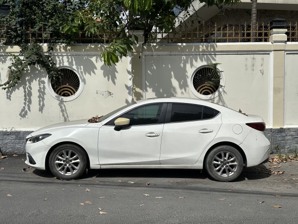 Ô tô ‘dầm mưa dãi nắng’ đối mặt hư hỏng nào? Ô tô ‘dầm mưa dãi nắng’ đối mặt hư hỏng nào?