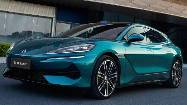 Ô tô điện BYD sạc 5 phút di chuyển quãng đường 500 km Ô tô điện BYD sạc 5 phút di chuyển quãng đường 500 km