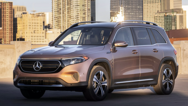 Ô tô điện Mercedes có nguy cơ cháy, hãng cảnh báo không nên sạc pin quá 80%