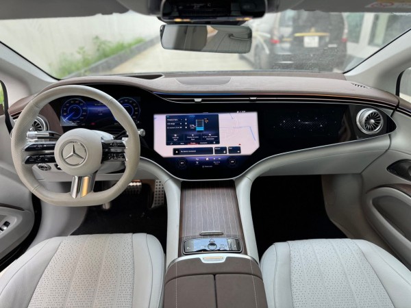 Ô tô điện Mercedes rớt giá 2,45 tỉ đồng sau khi lăn bánh 1.500 km