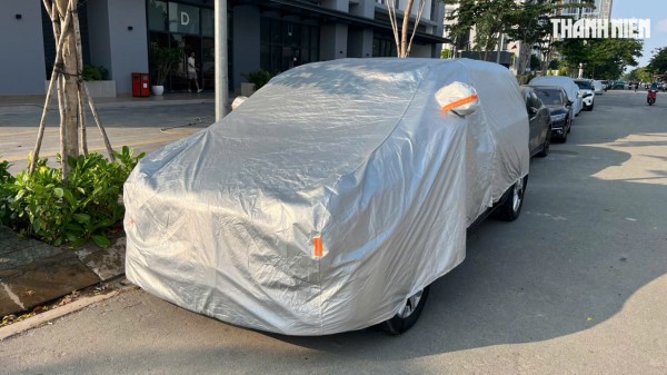 Ô tô đỗ dưới trời nắng gắt ảnh hưởng thế nào đến nội thất xe? Ô tô đỗ dưới trời nắng gắt ảnh hưởng thế nào đến nội thất xe?