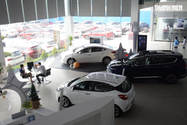 Ô tô đời cũ rầm rộ 'đại hạ giá' xả hàng tồn kho ngay đầu năm 2026