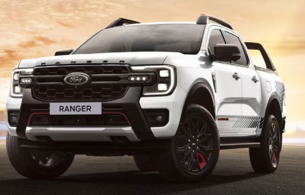 Ô tô đồng loạt tung khuyến mãi lớn đầu năm mới Ô tô đồng loạt tung khuyến mãi lớn đầu năm mới