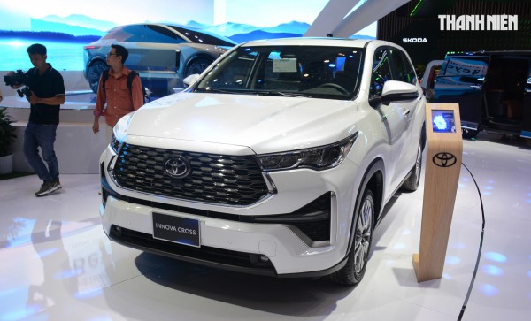 Ô tô hybrid Nhật Bản chiếm ưu thế dù sức mua giảm, Corolla Cross HEV dẫn đầu