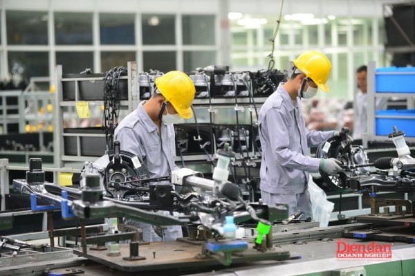 Ô tô nhập khẩu “tăng ga” đầu năm 2026