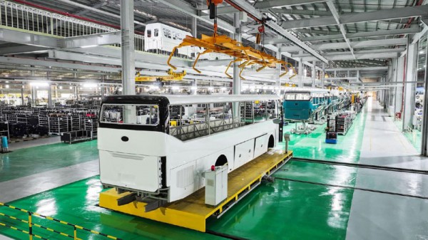 Ô tô thương hiệu Việt đang tiến về phía trước