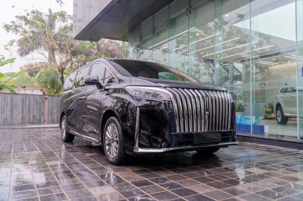 Ô tô tiền tỷ Trung Quốc, ra mắt khách hàng Việt Nam xong rồi mất hút Ô tô tiền tỷ Trung Quốc, ra mắt khách hàng Việt Nam xong rồi mất hút