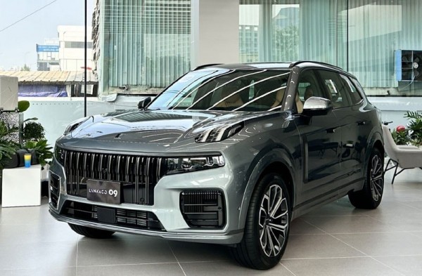 Ô tô tiền tỷ Trung Quốc, ra mắt khách hàng Việt Nam xong rồi mất hút Ô tô tiền tỷ Trung Quốc, ra mắt khách hàng Việt Nam xong rồi mất hút