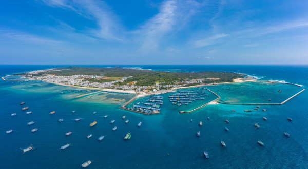 13 đặc khu của Việt Nam: Phú Quý hậu cứ Trường Sa 13 đặc khu của Việt Nam: Phú Quý hậu cứ Trường Sa