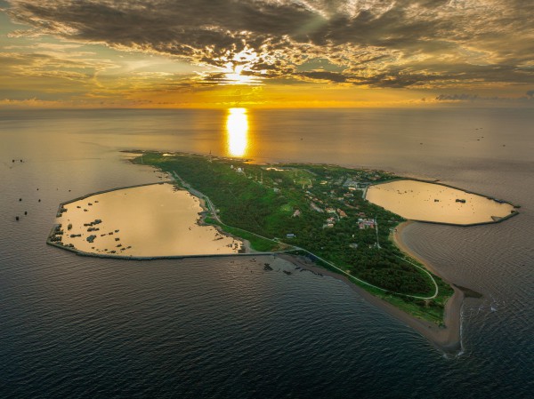 13 đặc khu của Việt Nam: Đặc khu Bạch Long Vĩ nằm giữa vịnh Bắc Bộ 13 đặc khu của Việt Nam: Đặc khu Bạch Long Vĩ nằm giữa vịnh Bắc Bộ