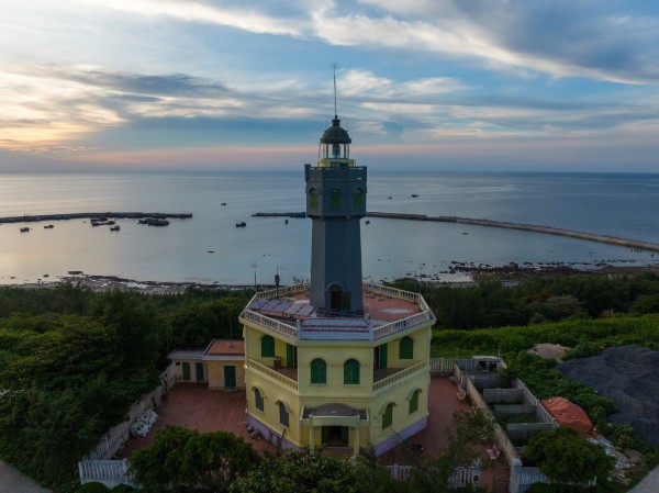 13 đặc khu của Việt Nam: Đặc khu Bạch Long Vĩ nằm giữa vịnh Bắc Bộ 13 đặc khu của Việt Nam: Đặc khu Bạch Long Vĩ nằm giữa vịnh Bắc Bộ