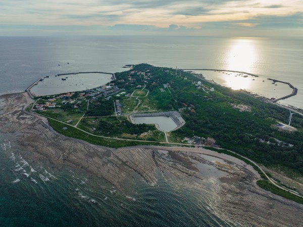 13 đặc khu của Việt Nam: Đặc khu Bạch Long Vĩ nằm giữa vịnh Bắc Bộ 13 đặc khu của Việt Nam: Đặc khu Bạch Long Vĩ nằm giữa vịnh Bắc Bộ